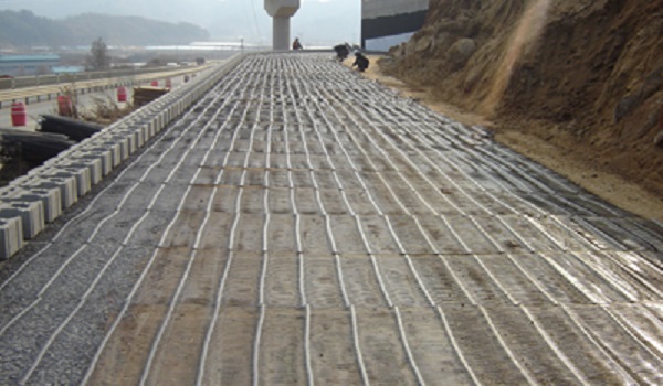 HDPE uniaxial geogrid for highway reinforcement application
